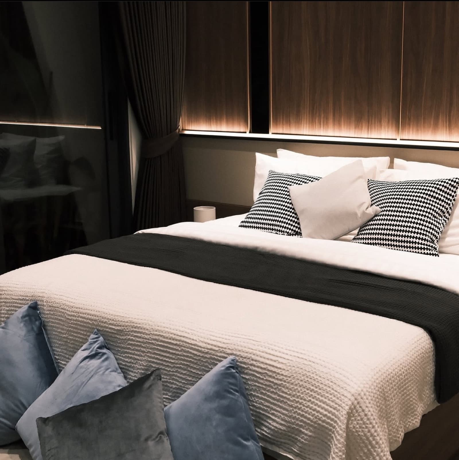 Aileen Villas Naithon Hills showroom bedroom